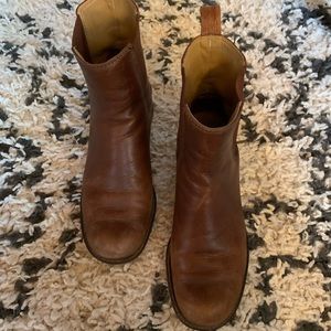 Brown leather Chelsea boots